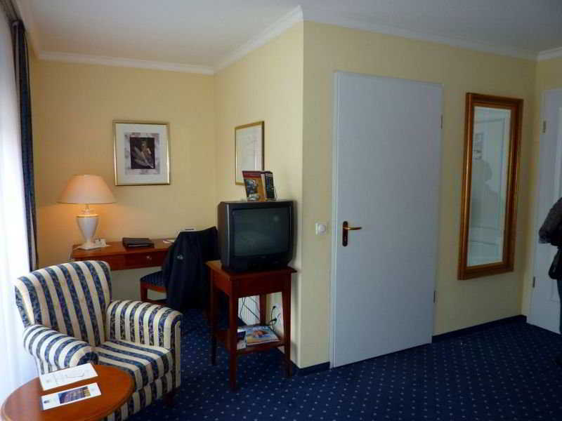 Victor'S Residenz-Hotel Leipzig Bagian luar foto
