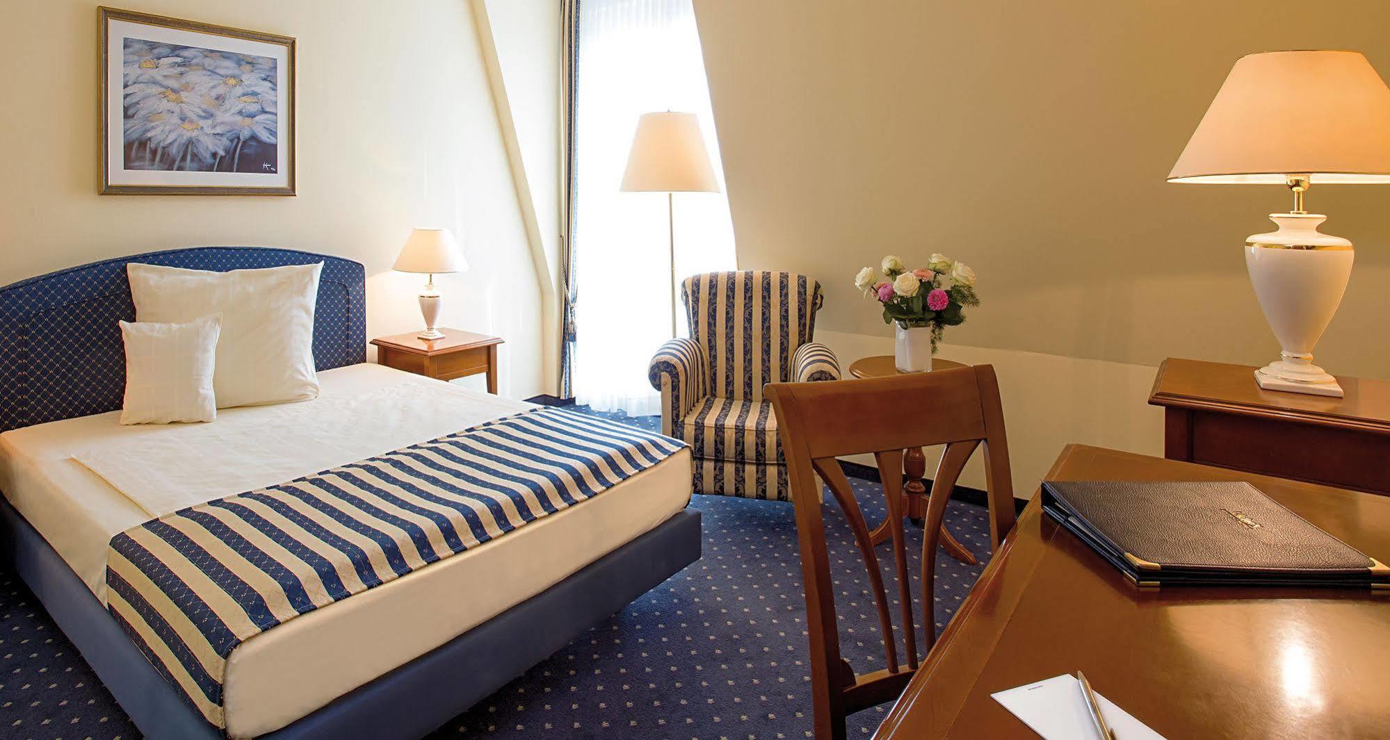 Victor'S Residenz-Hotel Leipzig Bagian luar foto