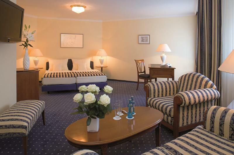 Victor'S Residenz-Hotel Leipzig Bagian luar foto